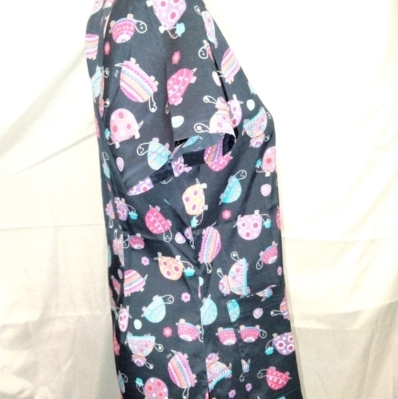 KOI BASICS LESLIE SCRUB TOP - Picture 3 of 9